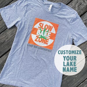 Zona de cocción lenta - Lago personalizable - Camiseta de algodón unisex