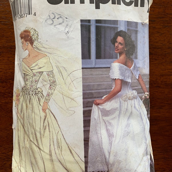 Vintage Misses Wedding Bridal Gown pattern  Simplicity 8243 - Off Shoulder Pleated Deep Collar - Rosettes - Short Train or Floor Length