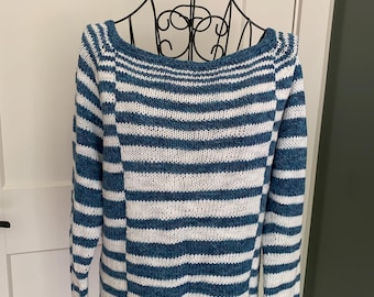 Suéter tejido a mano a rayas azules y blancas - Único en su clase - Talla L para mujer