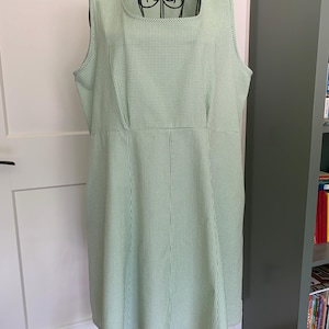 100% Cotton Sleeveless Green Gingham Cotton dress - Womens size L - Side Pockets - Summer dress - House Dress - Loose fit - Comfortable