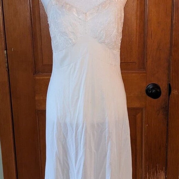 Artemis 34 Regular All DuPont Nylon White vintage nightgown