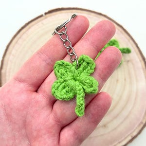 Lucky Clover Keychain, Crocheted Four-Leaf Clover, Handmade Bag Charm, St. Patrick’s Day Gift, Good Fortune, Gift for Friends & Family