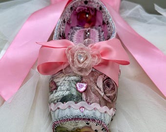 Heart/Love/Pink Theme Decorative Ballet Pointe Shoe - Handcrafted Gift Decor