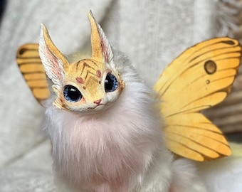 MothCat - posable art toy