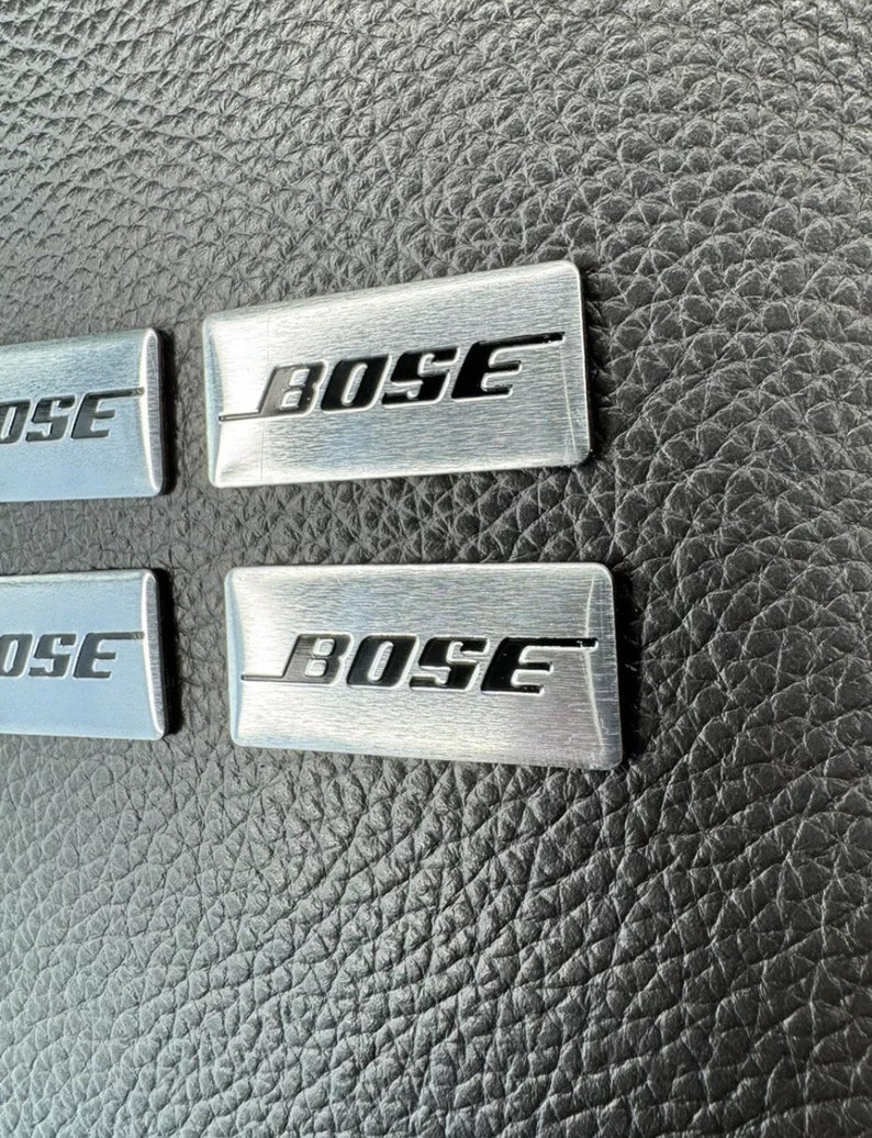 Autocollant emblème en aluminium avec inscription BOSE pour enceintes. Ensemble 4 pièces image 2