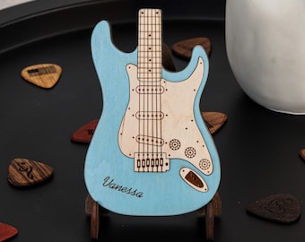 Plektrumhalter aus Holz: Personalisiertes Plektrum