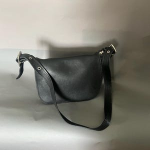 Vintage 90’s Coach Leather “legacy flap” shoulder bag model #9951