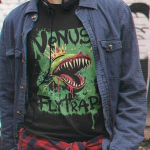 Venus Fly Trap T-Shirt Graffiti Art Shirt Funny Carnivorous Plant Lover Top Cool Novelty Gift Streetwear Unisex Jersey Short Sleeve Tee