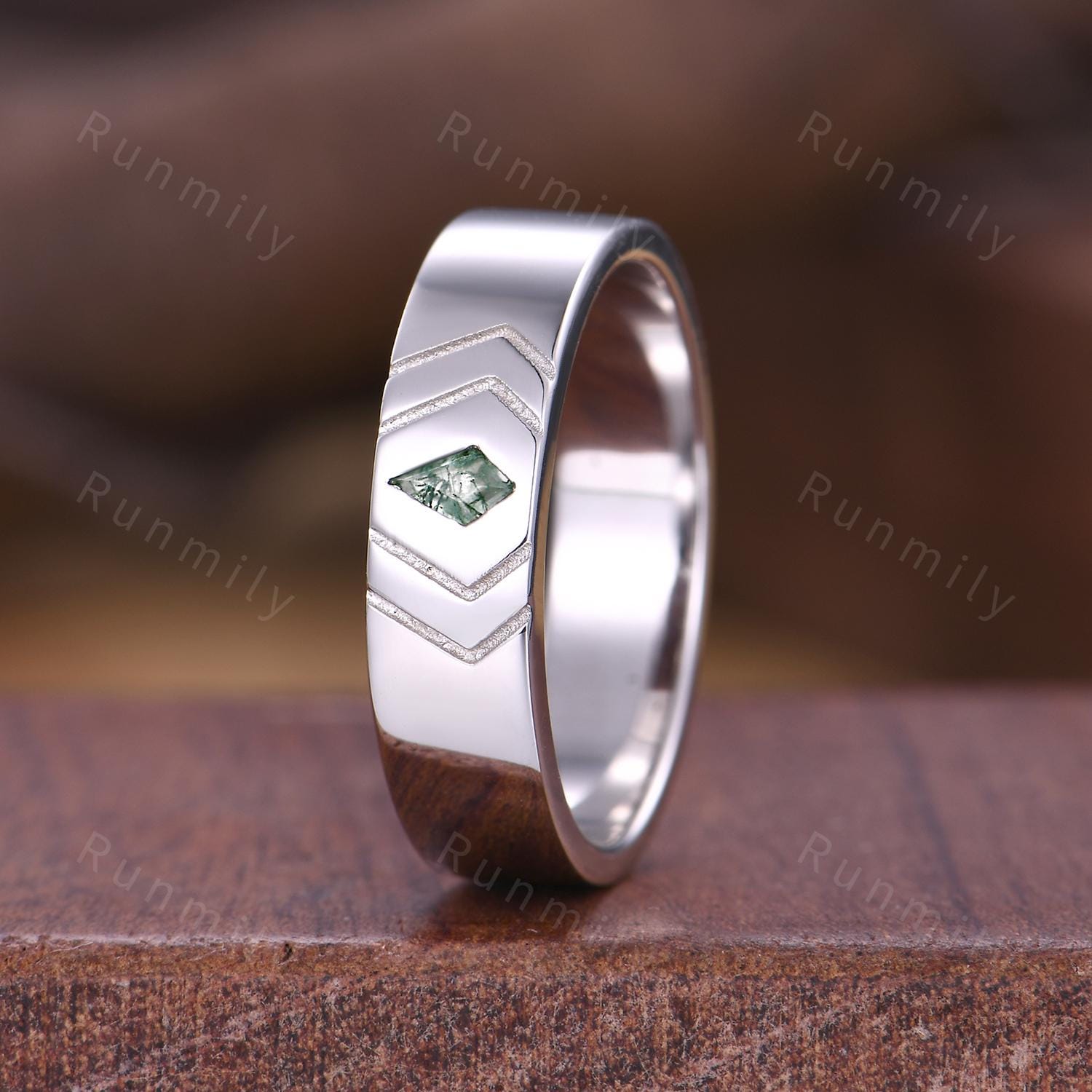 Kite cut Moss Agate Wedding Band Mens Wedding Band 5mm Green Agate Men's Ring Unique Mens Engagement Ring Band Retro Vintage Ring