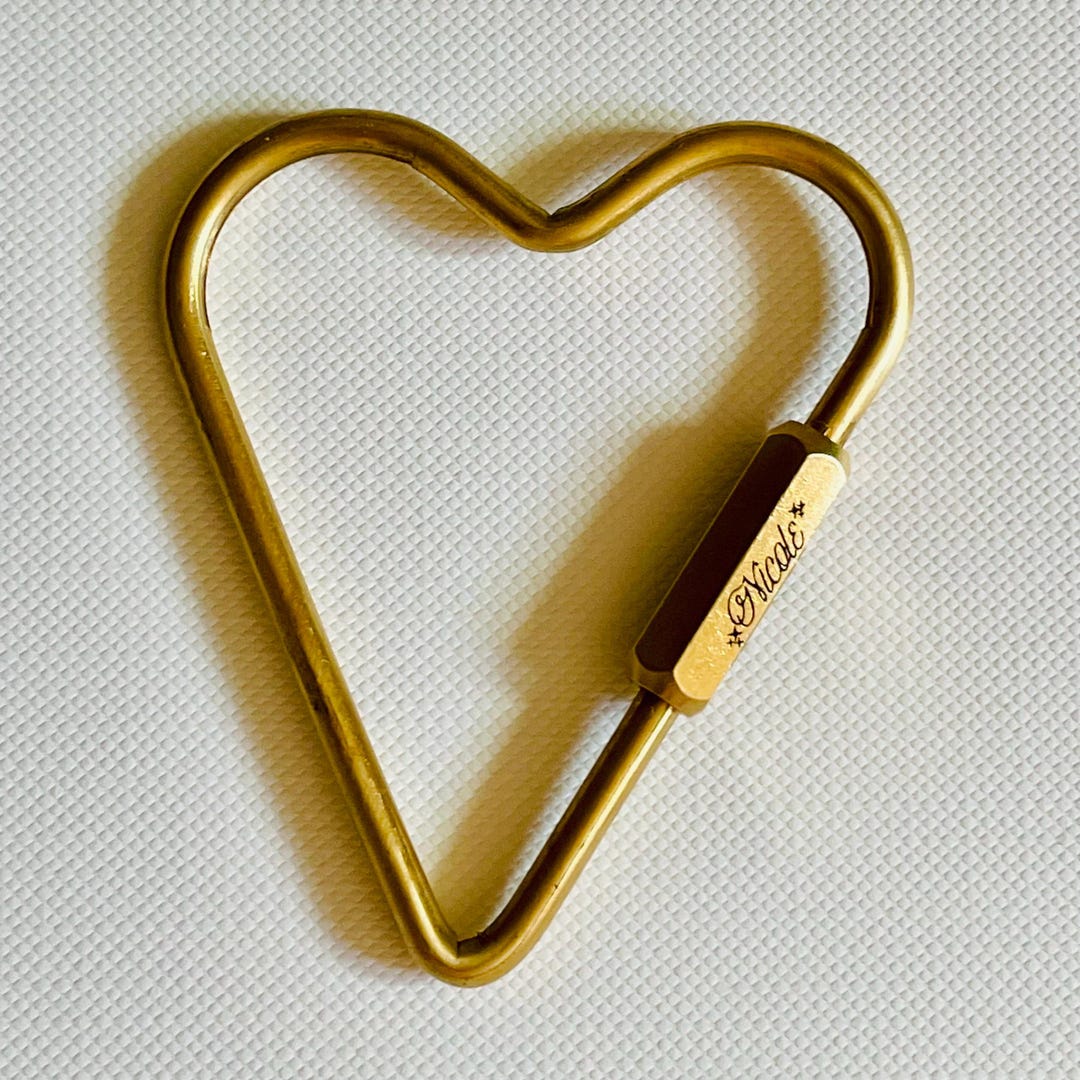 BASICS⭐︎GOLD PLATING HEART CARABINER BASICS⭐︎GOLD PLATING HEART CARABINER Antique Brass Heart