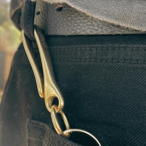 Geschenk für Ihn: Einzigartiger Gravierter Gürtelclip-Schlüssel-Organizer, Herren-Schlüsselanhänger, Gürtelclip-Schlüsselanhänger,Messing-Gürtelhaken-Schlüsselhalter