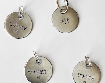 Placa de identificación para mascotas estampada a mano: placa minimalista de acero inoxidable