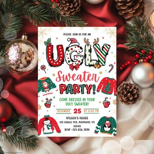 Pu&ograve; includere: Un invito festivo per un Ugly Sweater Party. Il design presenta le parole "Ugly Sweater Party" in un font giocoso, con illustrazioni di maglioni natalizi. L'invito include la data, l'ora e il luogo della festa.