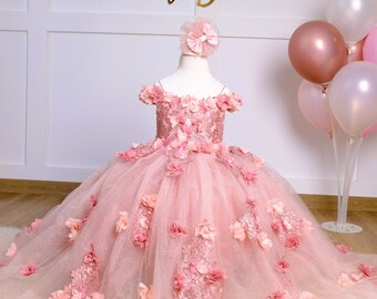 sweet 16 gown, mini quince gown, quinceanera gown, quinceanera dress with train, puffy quince gown, blush quinceanera flower girl dress