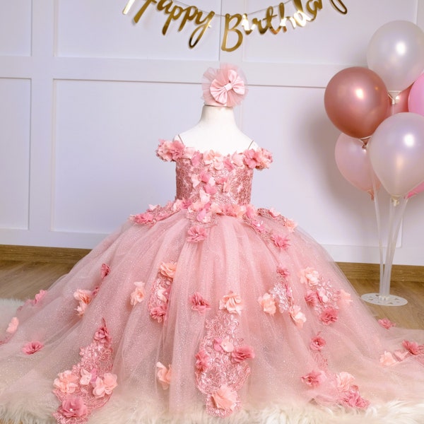 sweet 16 gown, mini quince gown, quinceanera gown, quinceanera dress with train, puffy quince gown, blush quinceanera flower girl dress