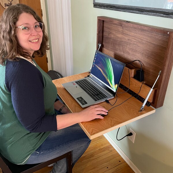 Folding Wall-Mount Laptop Desk (DIGITAL PLANS ONLY)