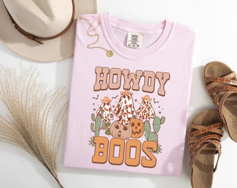 Camiseta Howdy Boos, camiseta fantasma del oeste, camiseta vaquera de Halloween, camiseta retro de otoño, camiseta divertida de temporada espeluznante, camiseta fantasma con estampado de vaca
