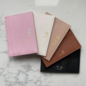 Portafoglio porta carte da viaggio in pelle Saffiano goffrata personalizzato per mamma figlia nonna sorella amica damigella testimone papà zio nonno