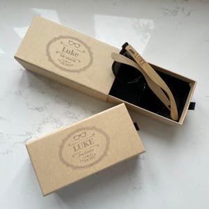 Custodia per occhiali da sole in legno incisa personalizzata, regalo da viaggio, regalo per lui, nonno, papà, regalo di anniversario, occhiali compatti, testimone dello sposo, sposo
