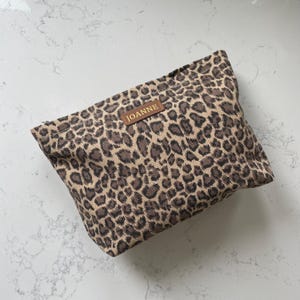 Personalisierte Leopard Print Clutch Bag Beutel Kulturbeutel Make-up Kosmetiktasche Urlaub Pool Urlaubspass Dokument Reiseveranstalter Tascheneinsatz