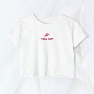 Ram baby tee, Women's Festival Crop Top, dames t-shirt, dames cowgirl top, zomertop, wit t-shirt, cowgirl hoed, kersen, kersen