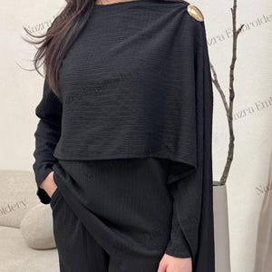 Trendy Two-Piece Long-Sleeve Top and Pants Co-ord Set with Gold Pin Detail image 1