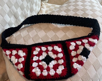 Queen of Hearts Cross Body Bag