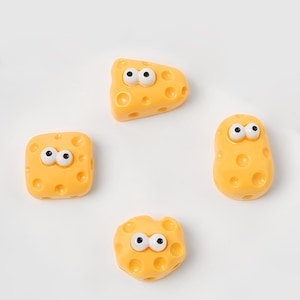 Cute Shiny Funny Cheese Bob Food Toy Shoe Charms Croc Pins Shoe Accessories High Quality Custom Personalized Collectible Hand Craft