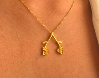 Ring Holder Necklace Dainty Flower Branch Ring Keeper Pendant Gift for Mommy Surgeon Gift Flower Leaf Dainty Necklace Engagement Gift