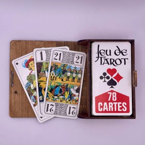 Jeu de cartes Tarot et sa boîte en bois