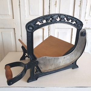 stara krajalnica do chleba, ręczna krajalnica do chleba, ramię dźwigni, Alexanderwerk, zabytkowa krajalnica do chleba, brocante, dom wiejski