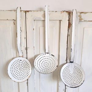 1x old ladle, antique skimmer, enamel ladle, kitchen utensils, white, brocante decoration, country house kitchen