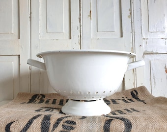 old colander, antique sieve, kitchen sieve, pasta strainer, enamel, enamel sieve, country kitchen, vintage, brocante decor, shabby chic
