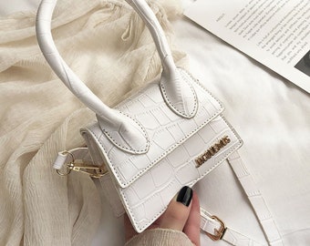 JACQUEMUS Le Chiquito Noeud Chic: Handmade Inspirational Mini Bags and Fashion Accessories.