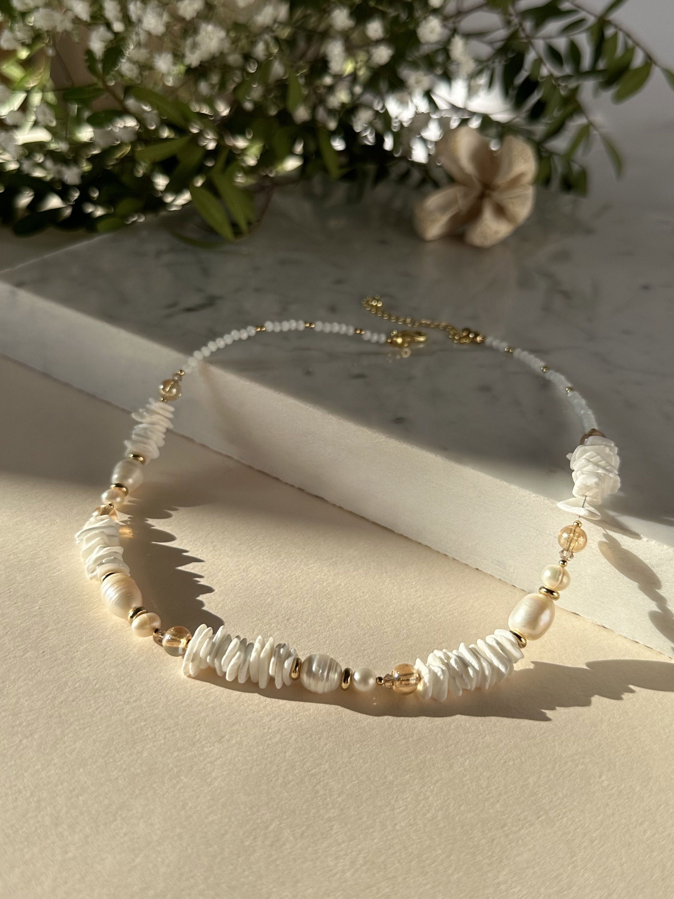 Summer shell necklace, Shell necklace for woman, Pearl necklace with shells, Pearl necklace for woman, White summer necklace with shells