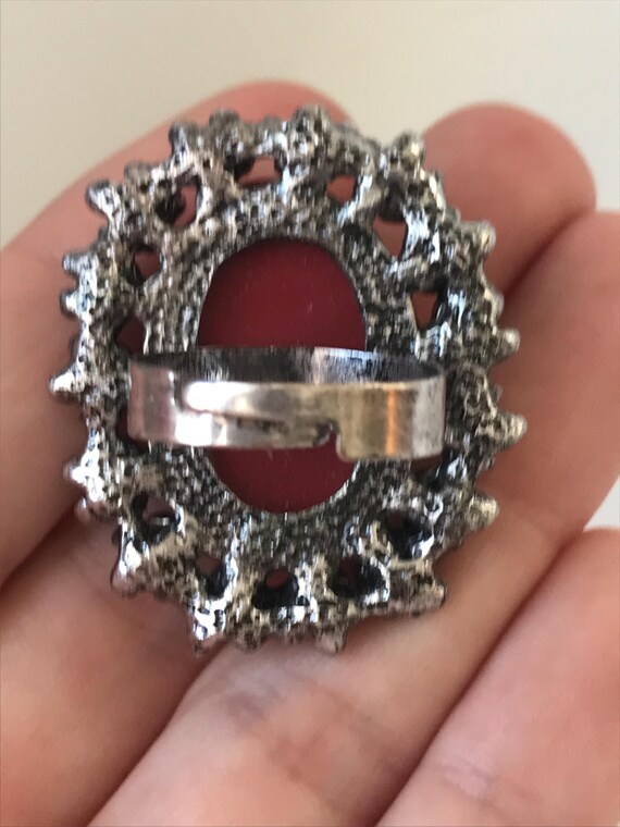 Adjustable Statement Ring With Lucite Plastic Cen… - image 3