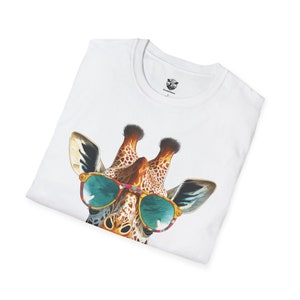 Unisex Softstyle T-Shirt mit Giraffen-Print Bild 3
