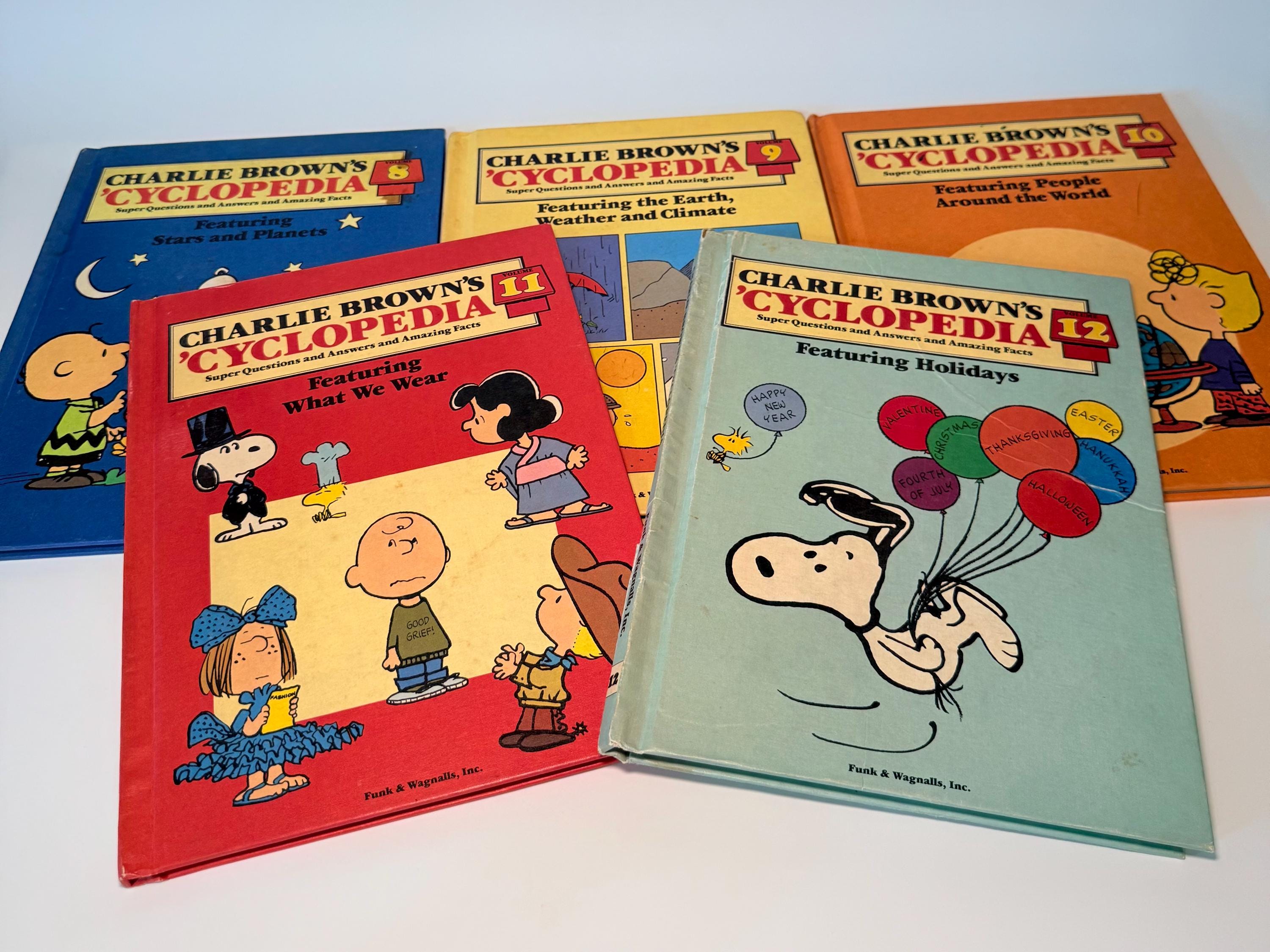 Vintage 1980s Charlie Brown's 'cyclopedia Book Collection- Set of