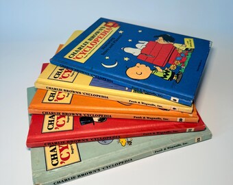 Vintage 1980s Charlie Brown's 'cyclopedia Book Collection- Set of