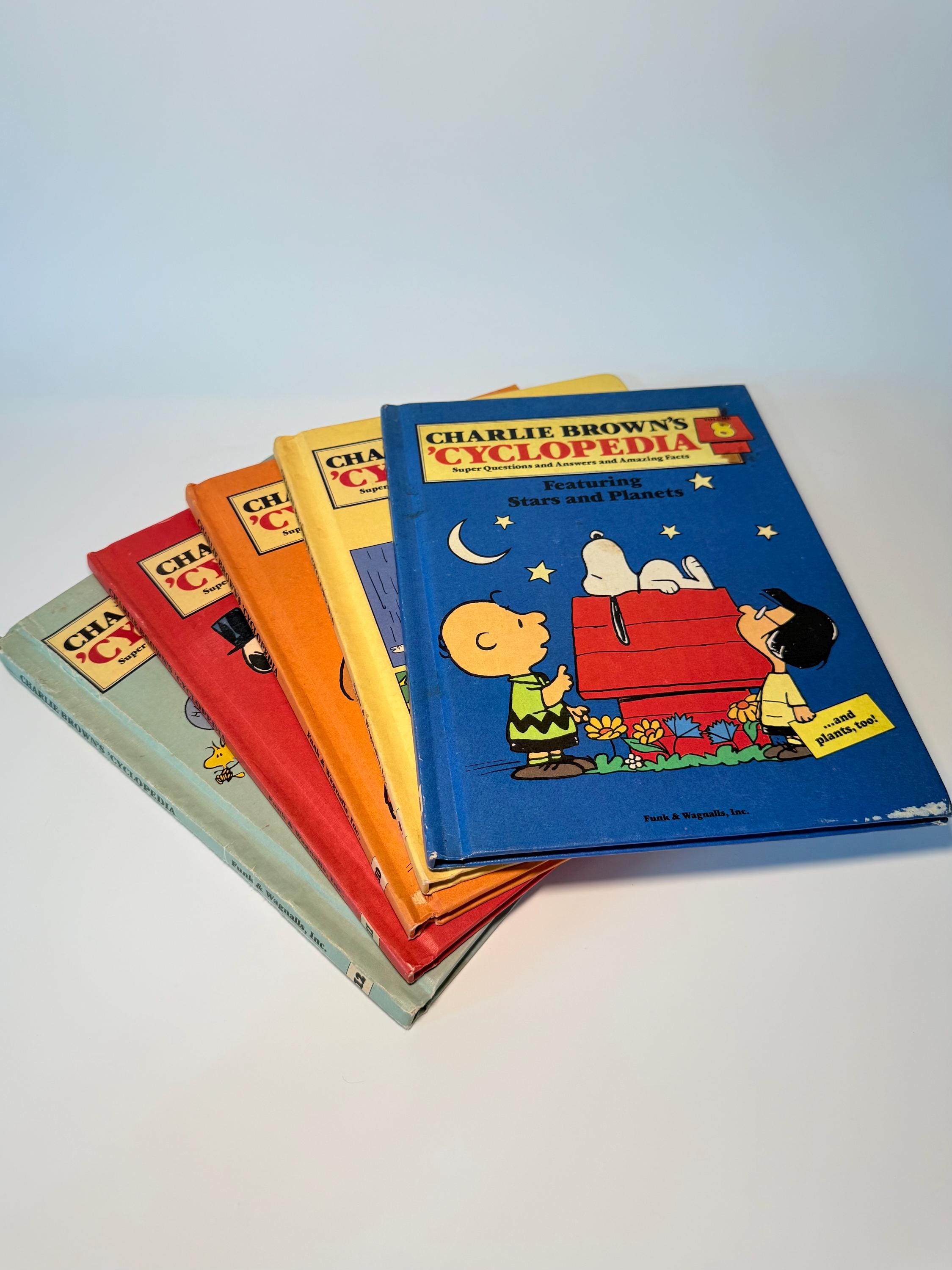 Vintage 1980s Charlie Brown's 'cyclopedia Book Collection- Set of