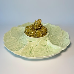 plateau de service aux artichauts et aux feuilles divisées en poterie californienne vintage - 2 pièces - grand plat de légumes ou de relish - plat de chips et de trempette - MCM Party