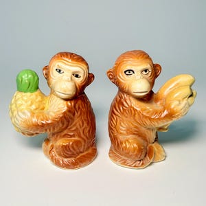 Artmark Monkey Holding Bananas Pineapple Ceramic Salt & Pepper