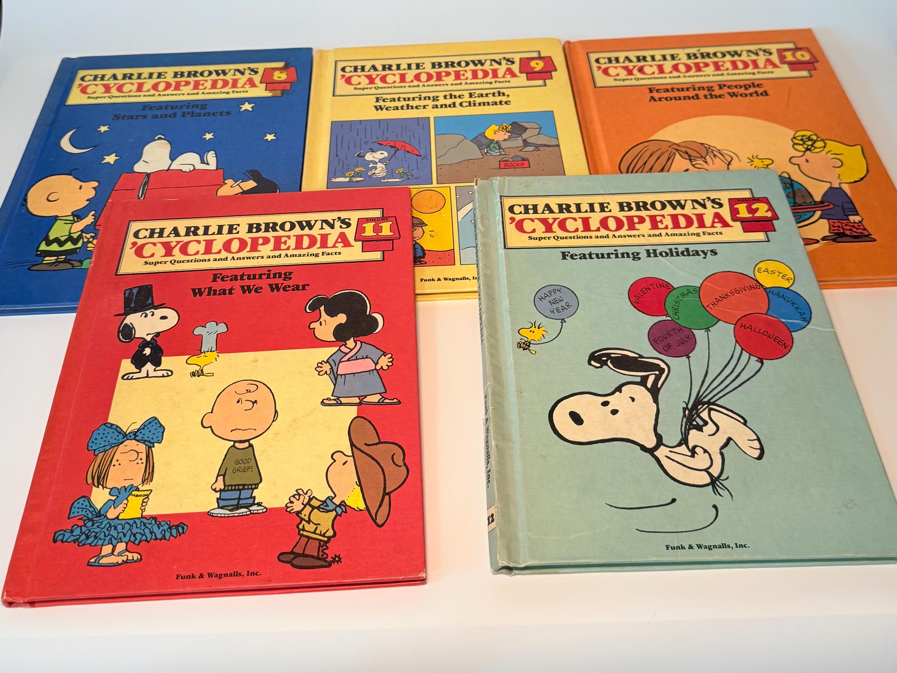 Vintage 1980s Charlie Brown's 'cyclopedia Book Collection- Set of