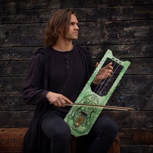 Tagelharpa Petroglyph\ Jouhikko \ talharpa | Bowed lyre \ Medieval instrument \ Viking music