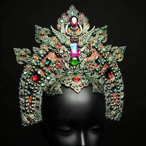 Ethnic decorative green crown KOKOSHNIK handmade