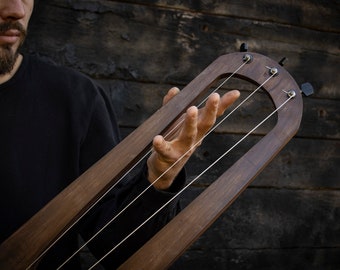Talharpa bass CLASSIC MEDIEVAL, alt tagelharpa, Jouhikko, Medieval instrument, viking violin, bowed lyre Talharpa bass CLASSIC MEDIEVAL, alt tagelharpa, Jouhikko, Medieval instrument, viking violin, bowed lyre