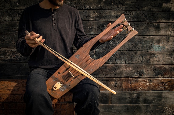 Tagelharpa タールハルパ Talharpa 北欧 民族楽器ヴァイキング