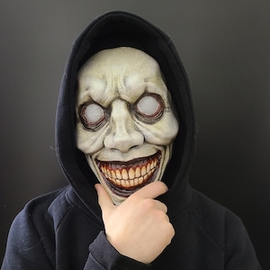 Smiling Demon Mask Creepy Halloween Mask Cosplay
