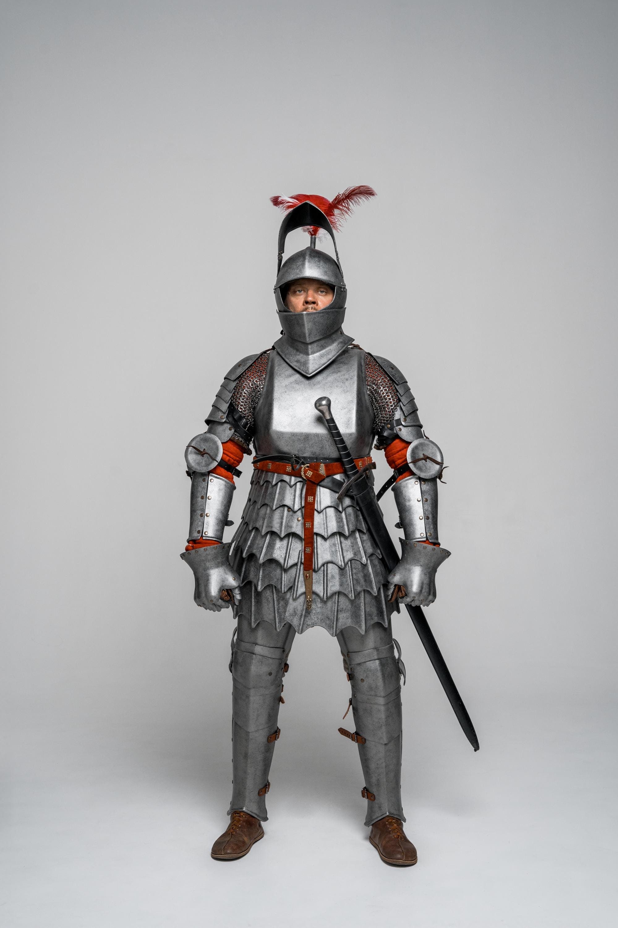 Kastenbrust knight armor of the 15th century