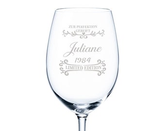Weinglas mit Gravur - Zur Perfektion gereift V1 - Personalisiert mit Namen - Geschenk für Frauen & Männer - Geschenkidee zum Geburtstag